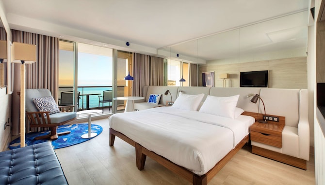 Radisson Blu Hotel, Nice - Premium Sea view room
