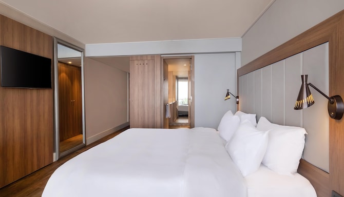 Radisson Blu Hotel, Nice - Premium Room - Sea View