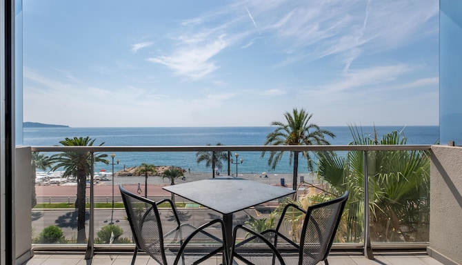 Radisson Blu Hotel, Nice - Superior Room - Sea view