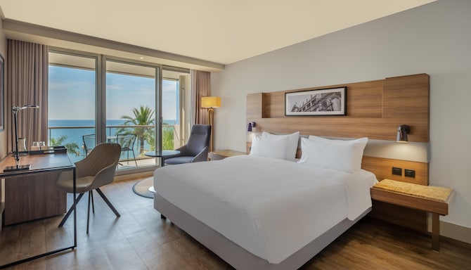 Radisson Blu Hotel, Nice - Superior Room - Sea view