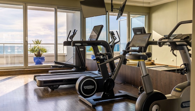 Radisson Blu Hotel, Nice - Fitness Room