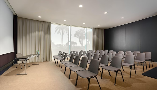 Radisson Blu Hotel, Nice - Meeting Room Sirocco