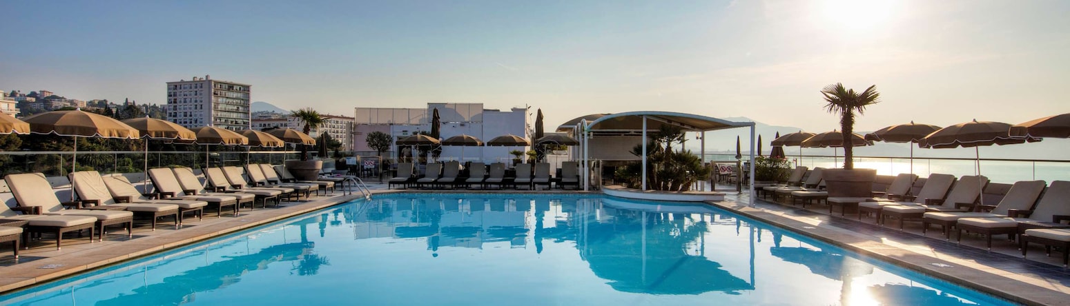 尼斯丽笙酒店 - 全景泳池区