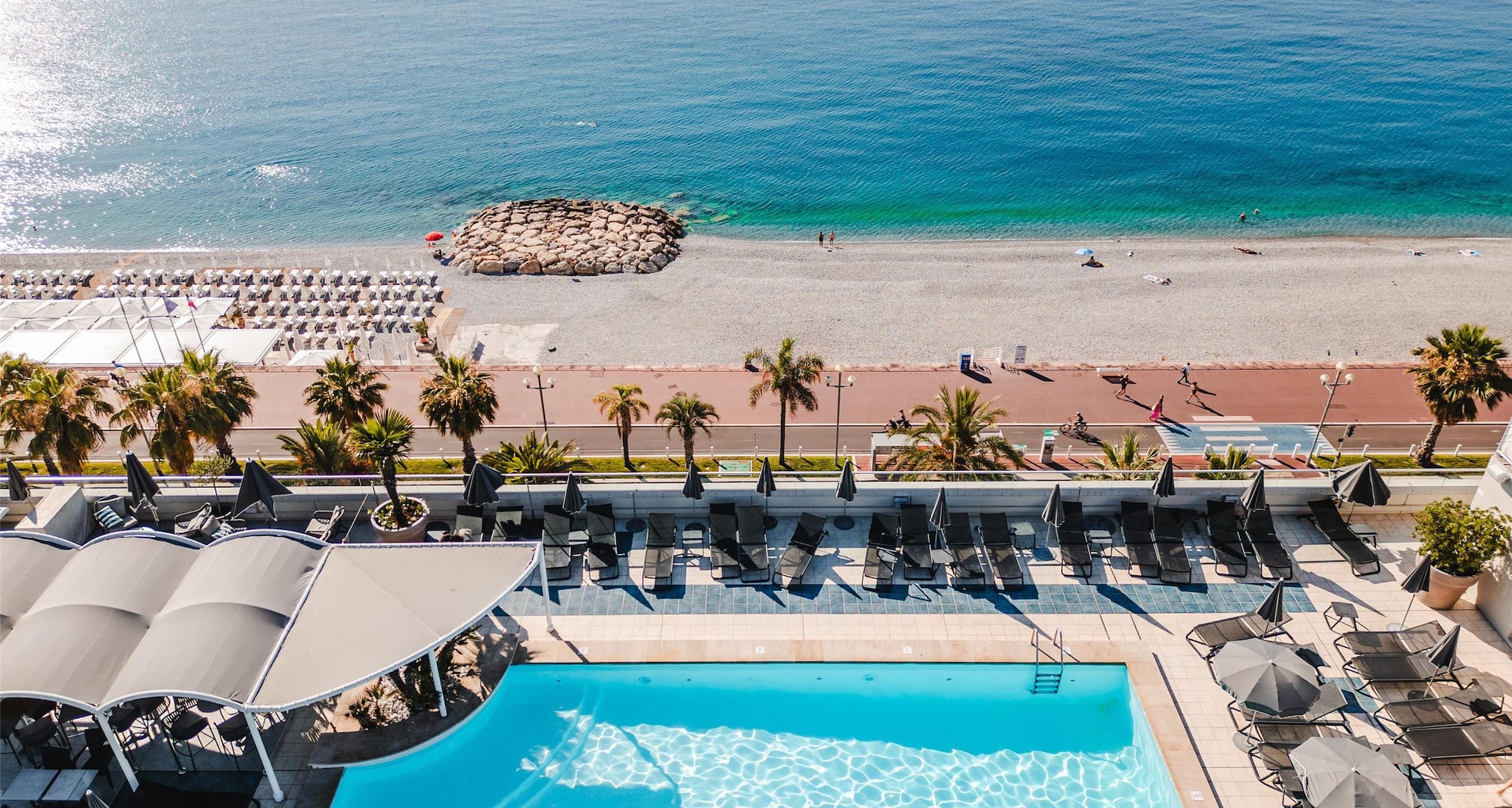 Radisson Blu Hotel, Nice - Swimming pool