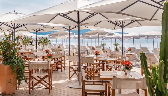 Radisson Blu Hotel, Nice - Régence Plage Beach club