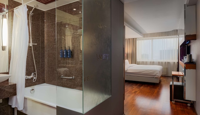 Radisson Blu Hotel Olumpia, Tallinn - Værelse på badeværelset