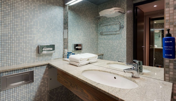 Radisson Blu Hotel Olumpia, Tallinn - Гостевая комната с ванной