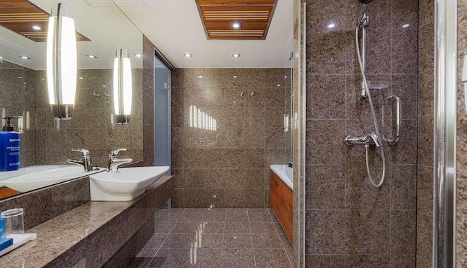 Radisson Blu Hotel Olumpia, Tallinn - Люкс ванна