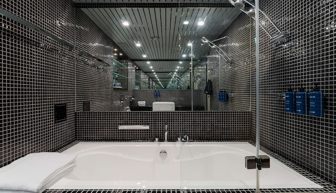 Radisson Blu Hotel Olumpia, Tallinn - Люкс ванна