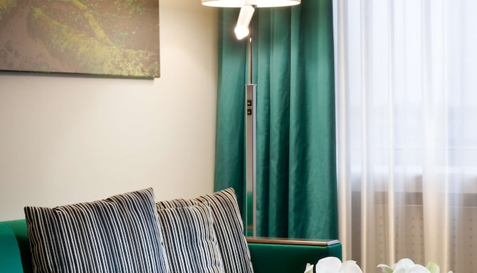 Radisson Blu Hotel Olumpia, Tallinn - Suite living room