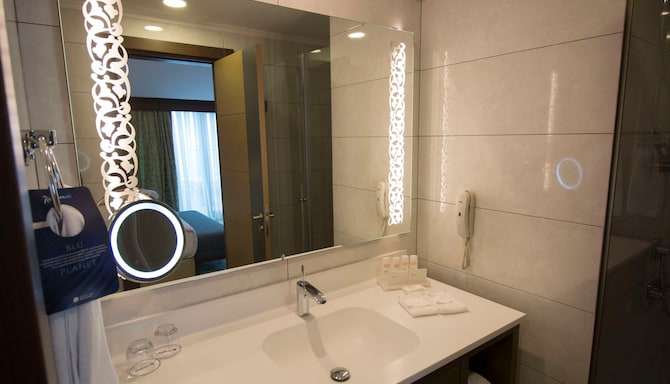 Radisson Blu Hotel, Ordu - Business Class Bathroom