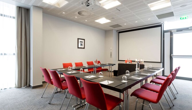 Radisson Blu Hotel, Paris-Boulogne - Grenache U-shape