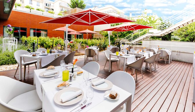 Radisson Blu Hotel, Paris-Boulogne - Outside Restaurant