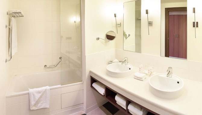 Radisson Blu Hotel Paris, Marne-la-Vallee - Salle de bain de la chambre