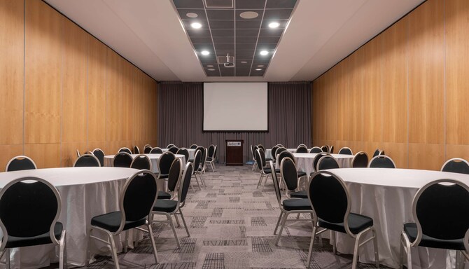 Bay Suite 3