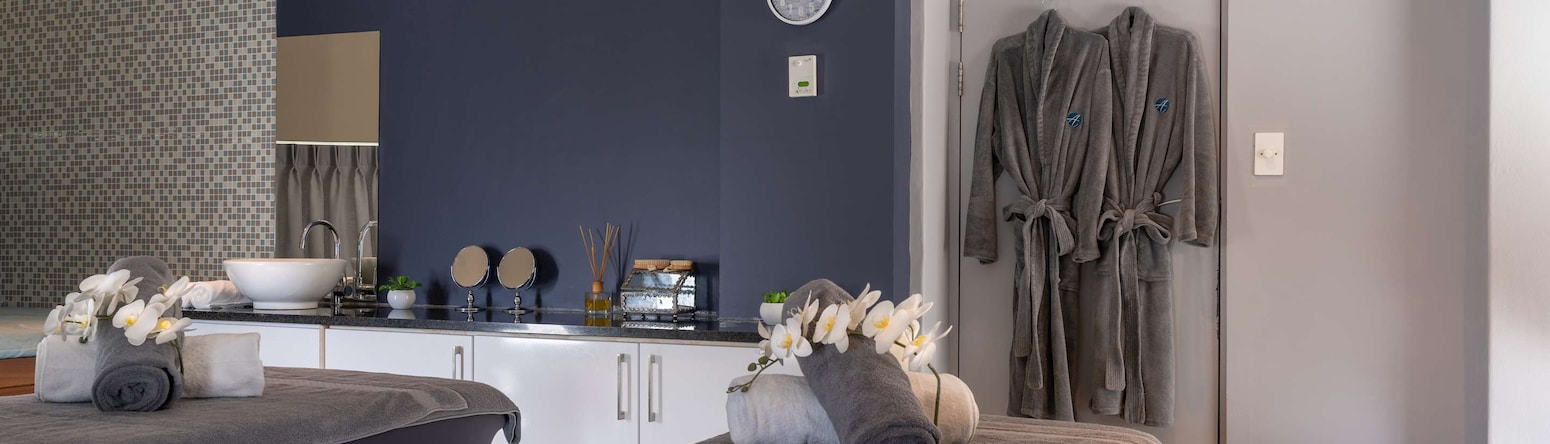 Radisson Blu Hotel, Port Elizabeth - Amani Spa Couples Therapy Room