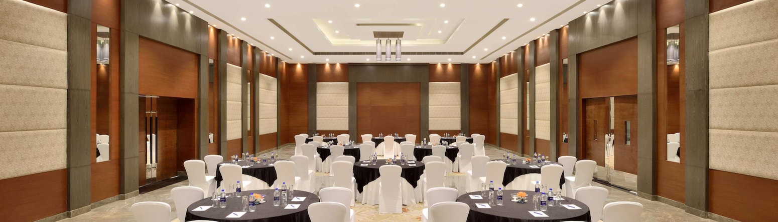 Radisson Blu Hotel, Pune Hinjawadi - Ballroom Banquet