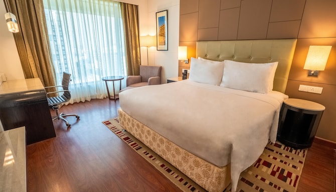Radisson Blu Hotel, Pune Hinjawadi - Superior & Deluxe Room