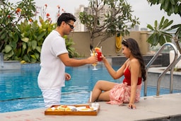 Radisson Blu Hotel, Pune Hinjawadi - Pool outdoor