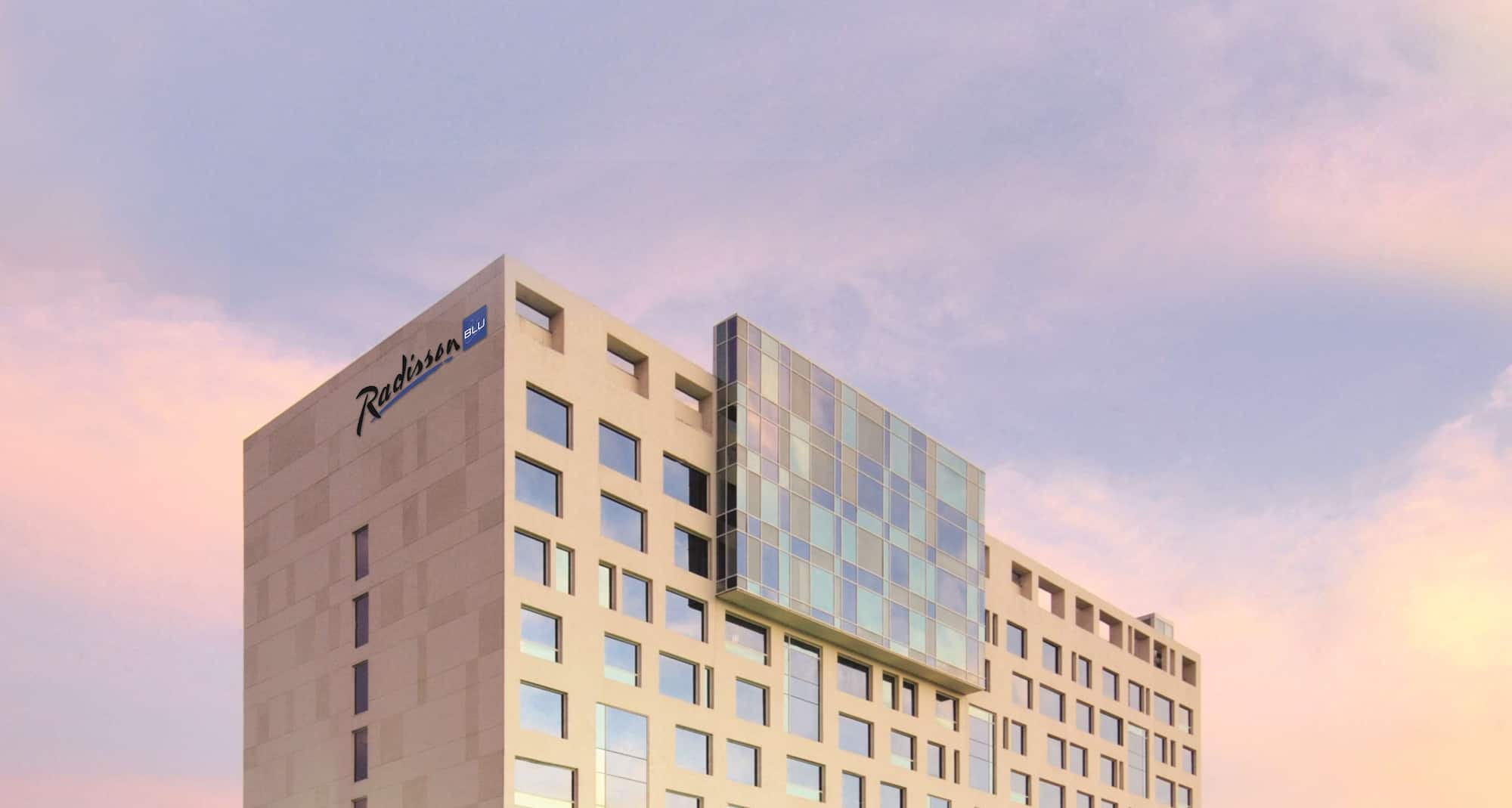 Radisson Blu Hotel Pune Kharadi - Hotel Exterior