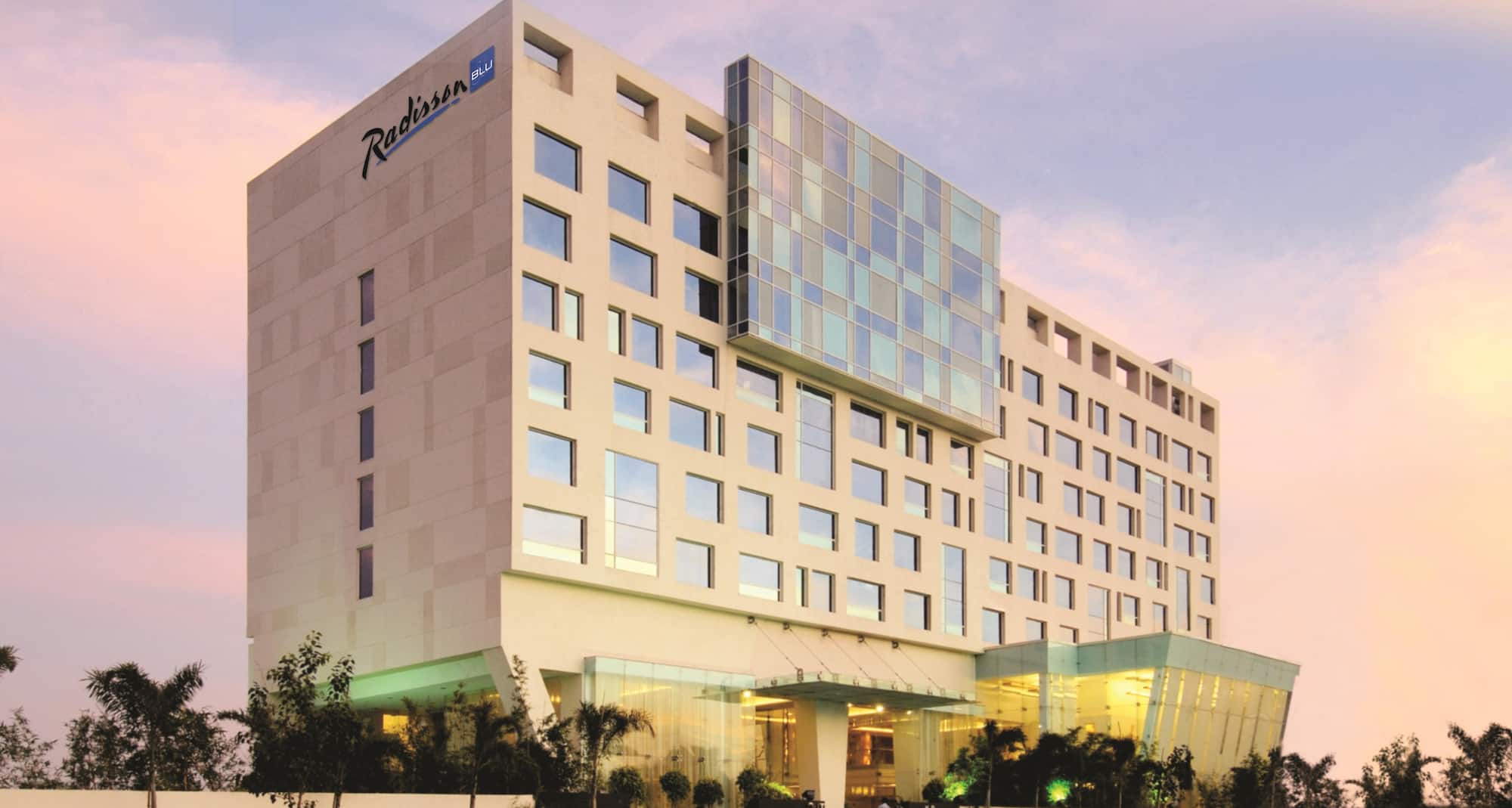 Radisson Blu Hotel, Pune Kharadi - Facade