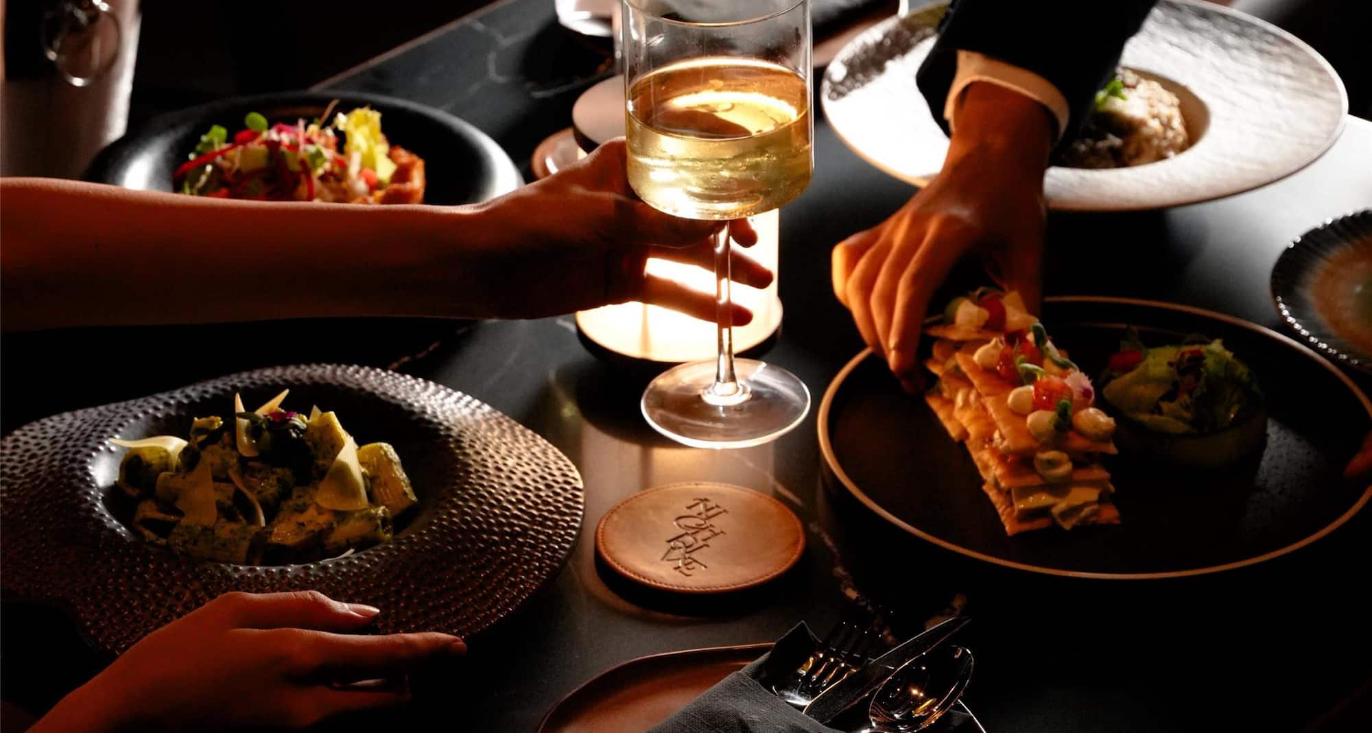 Radisson Blu Hotel, Pune Kharadi - Food and Drink