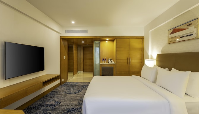 Radisson Blu Hotel, Pune Kharadi - Standard Room
