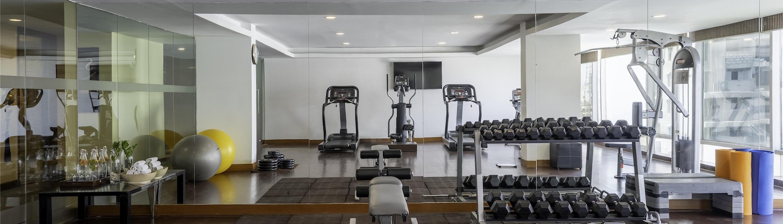 Radisson Blu Hotel, Pune Kharadi - Gym