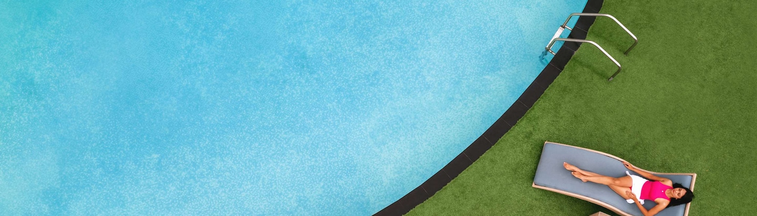 Radisson Blu Hotel, Ranchi - Swimming Pool