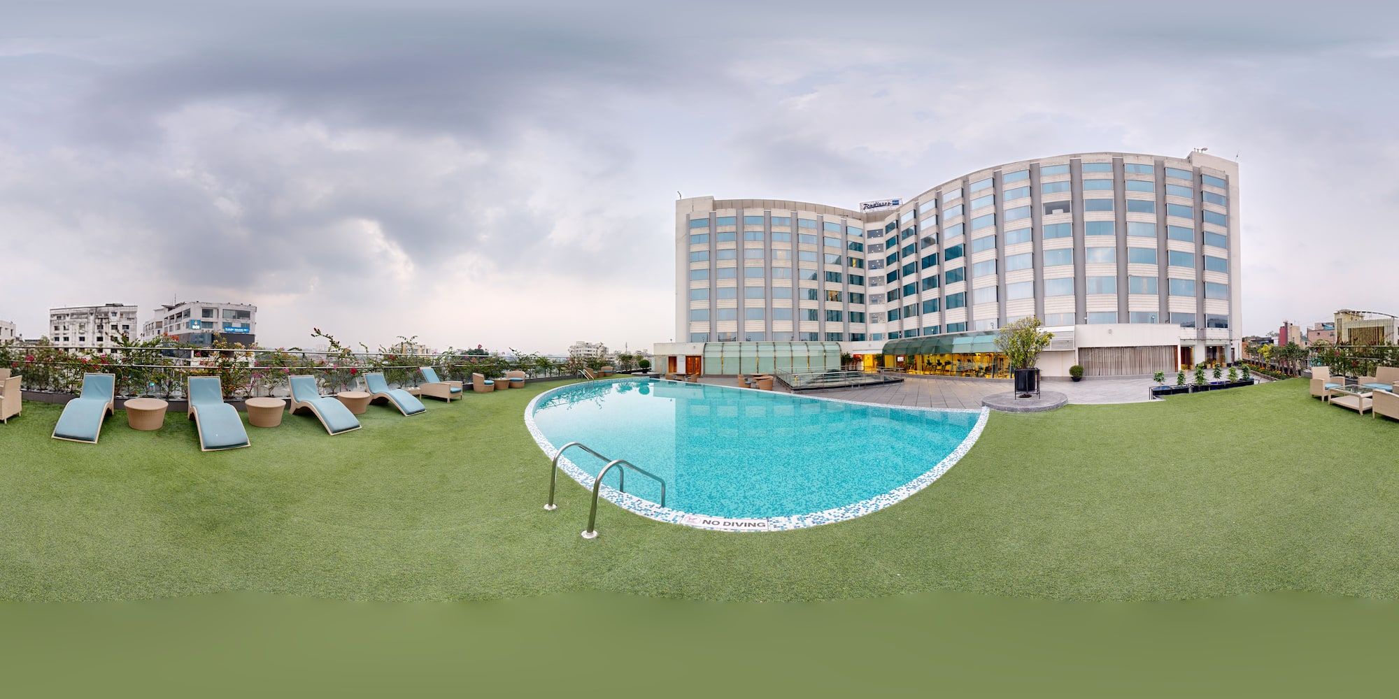 Radisson Blu Hotel, Ranchi - Pool