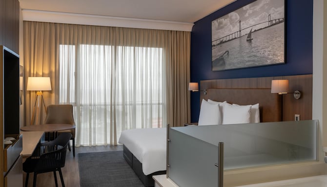 Radisson Blu Hotel and Residence, Maputo - Deluxe Room King with Sea View