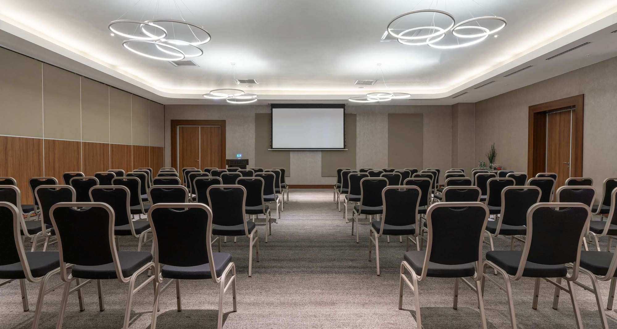 Radisson Blu Hotel & Residence, Maputo - Sala de reuniões