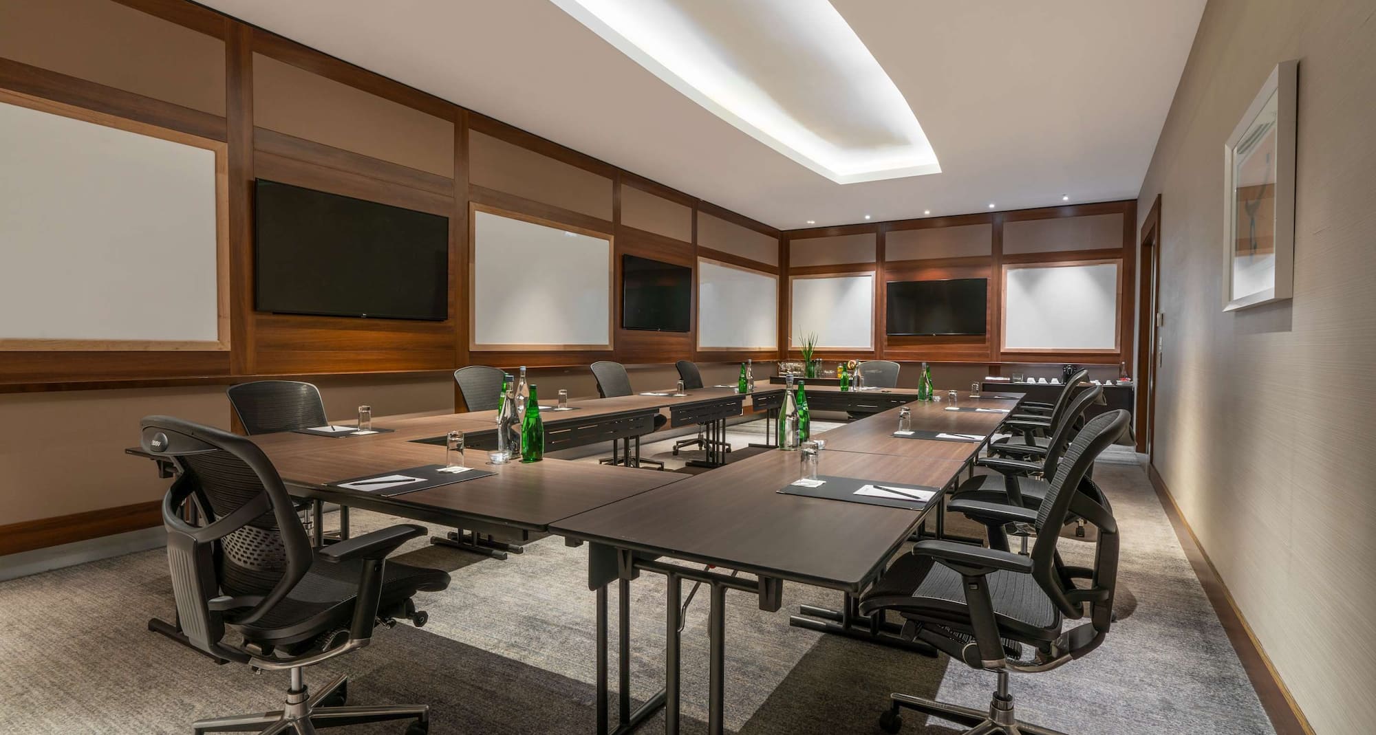 Radisson Blu Hotel & Residence, Maputo - Sala de reuniões