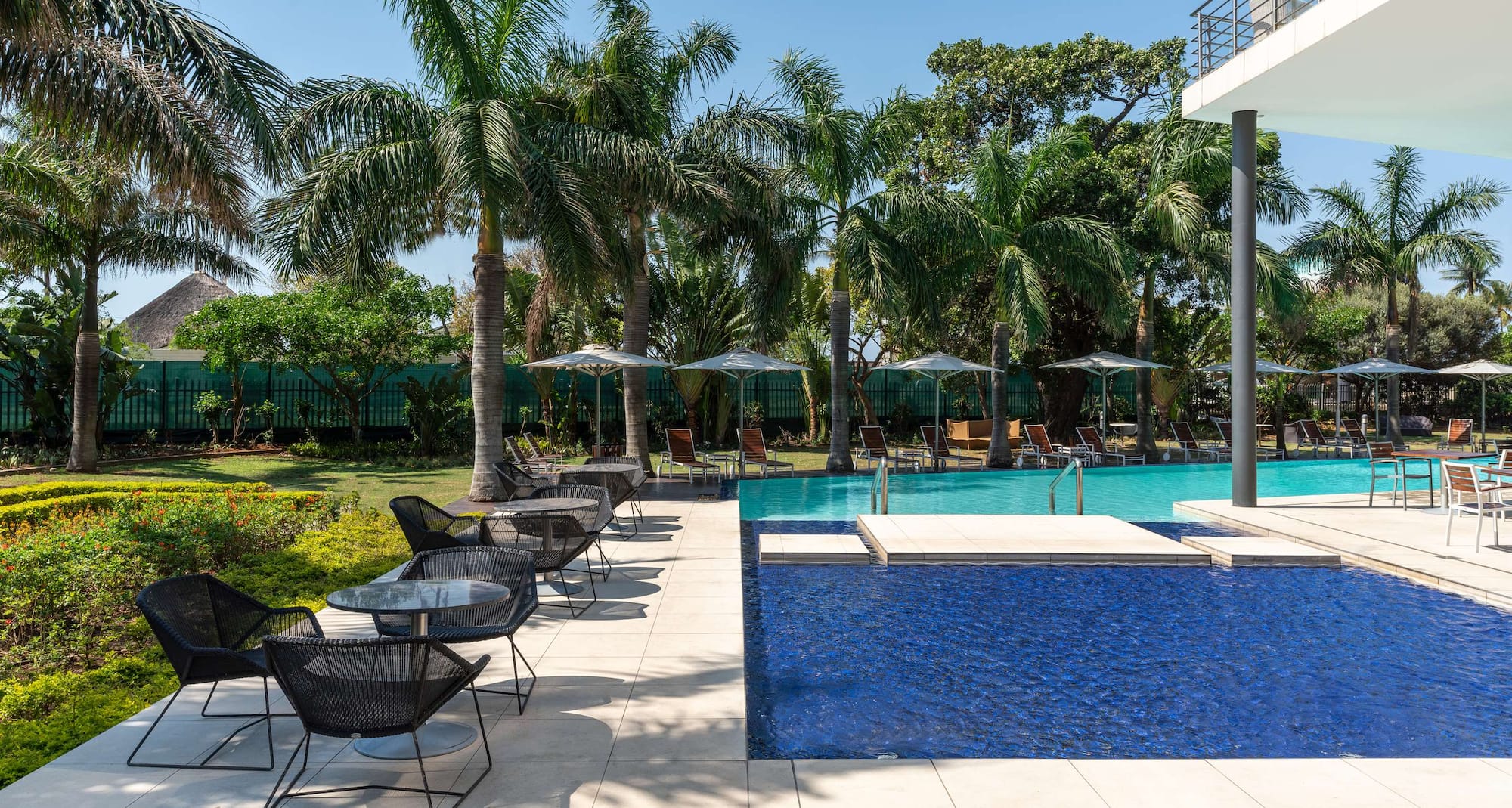 Radisson Blu Hotel and Residence, Maputo - Pool