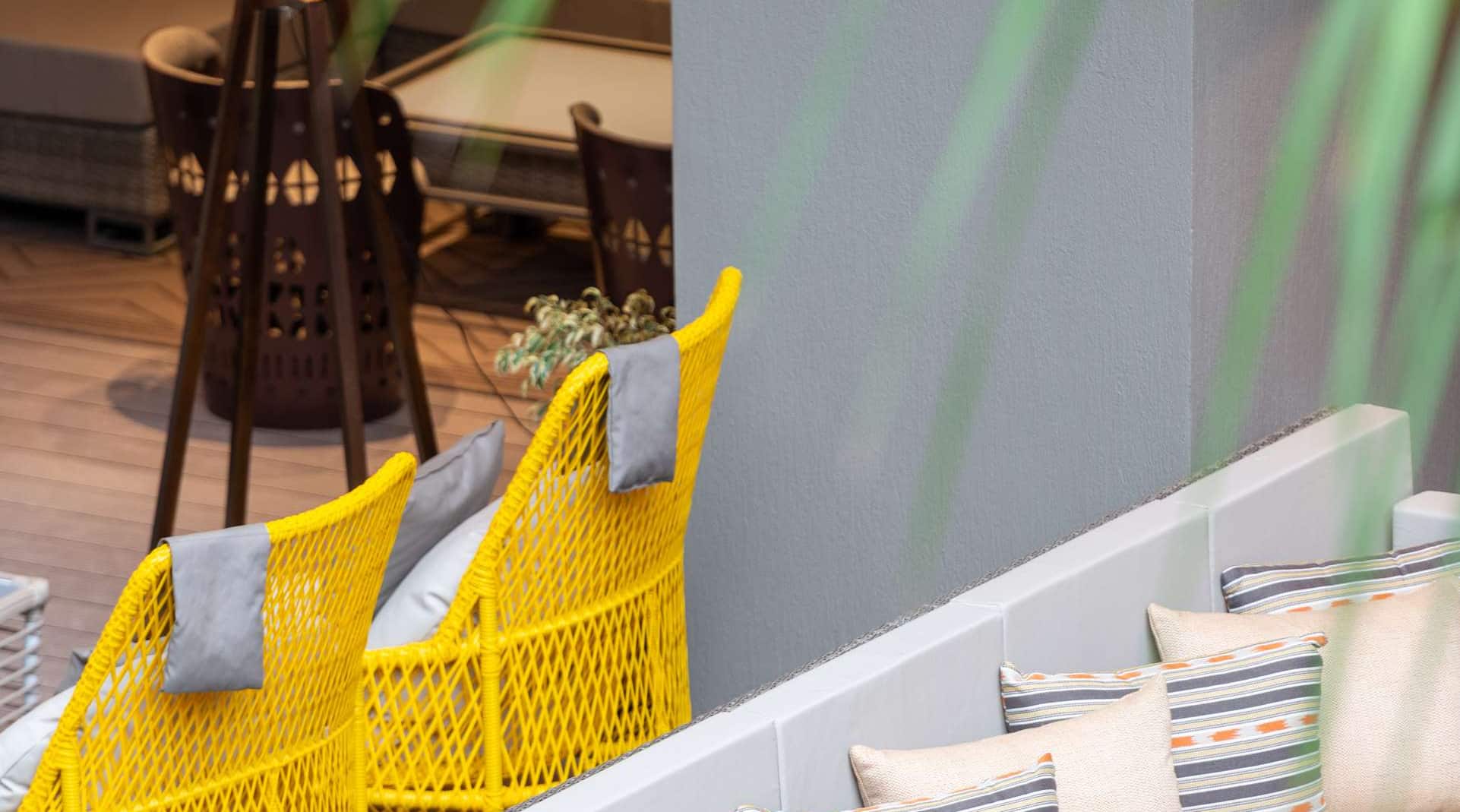 Radisson Blu Hôtel & Residence Nairobi Arboretum - Vue aérienne du salon du bar de la piscine