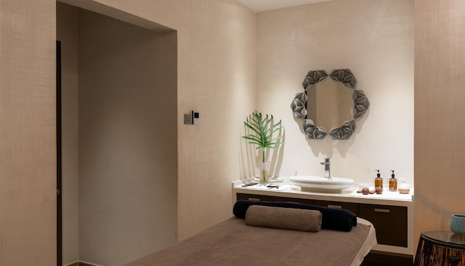 Radisson Blu Hotel and Residence, Nairobi Arboretum - SPA Treatment Room Two