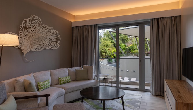 Radisson Blu Hotel & Residence, Nairobi Arboretum - One Bedroom Suite Pool View