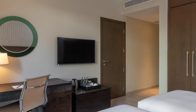 Radisson Blu Hotel & Residence, Nairobi Arboretum - Suite with Twin Beds