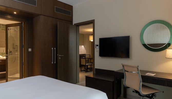 Radisson Blu Hotel & Residence, Nairobi Arboretum - One Bedroom Suite