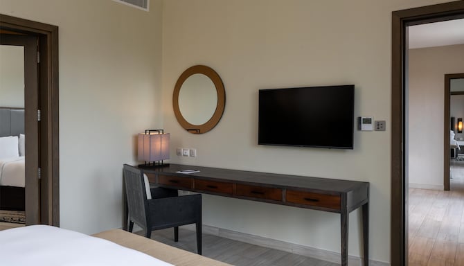 Radisson Blu Hotel & Residence, Nairobi Arboretum - Presidential Suite