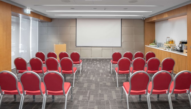 MEETING ROOM 3