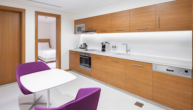 Radisson Blu Hotel & Residence, Riyadh Diplomatic Quarter - Presidential Suite kitchen