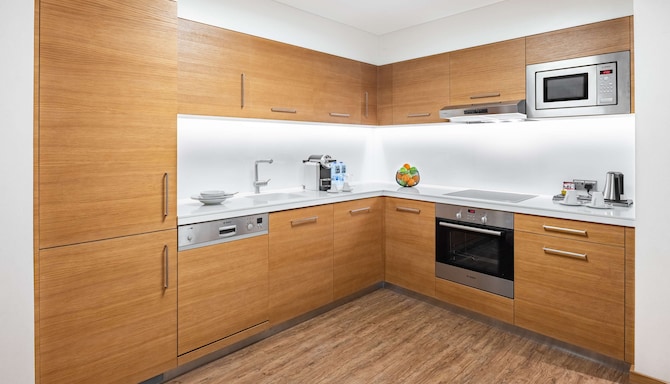 Radisson Blu Hotel & Residence, Riyadh Diplomatic Quarter - Junior Suite & Suite kitchen