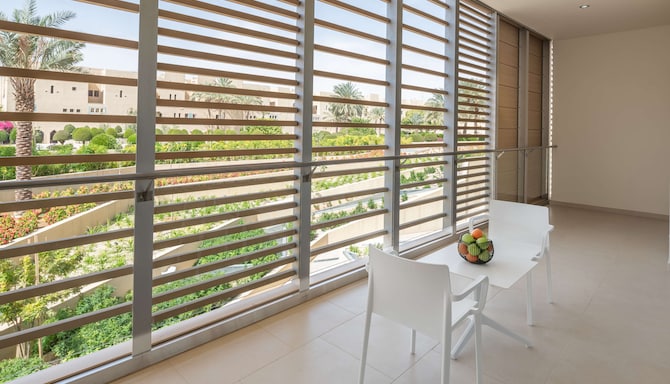 Radisson Blu Hotel & Residence, Riyadh Diplomatic Quarter - Suite terrace