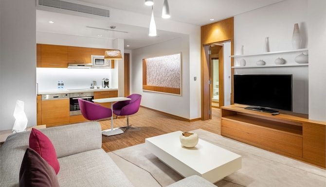 Radisson Blu Hotel & Residence, Riyadh Diplomatic Quarter - Junior Suite & Suite