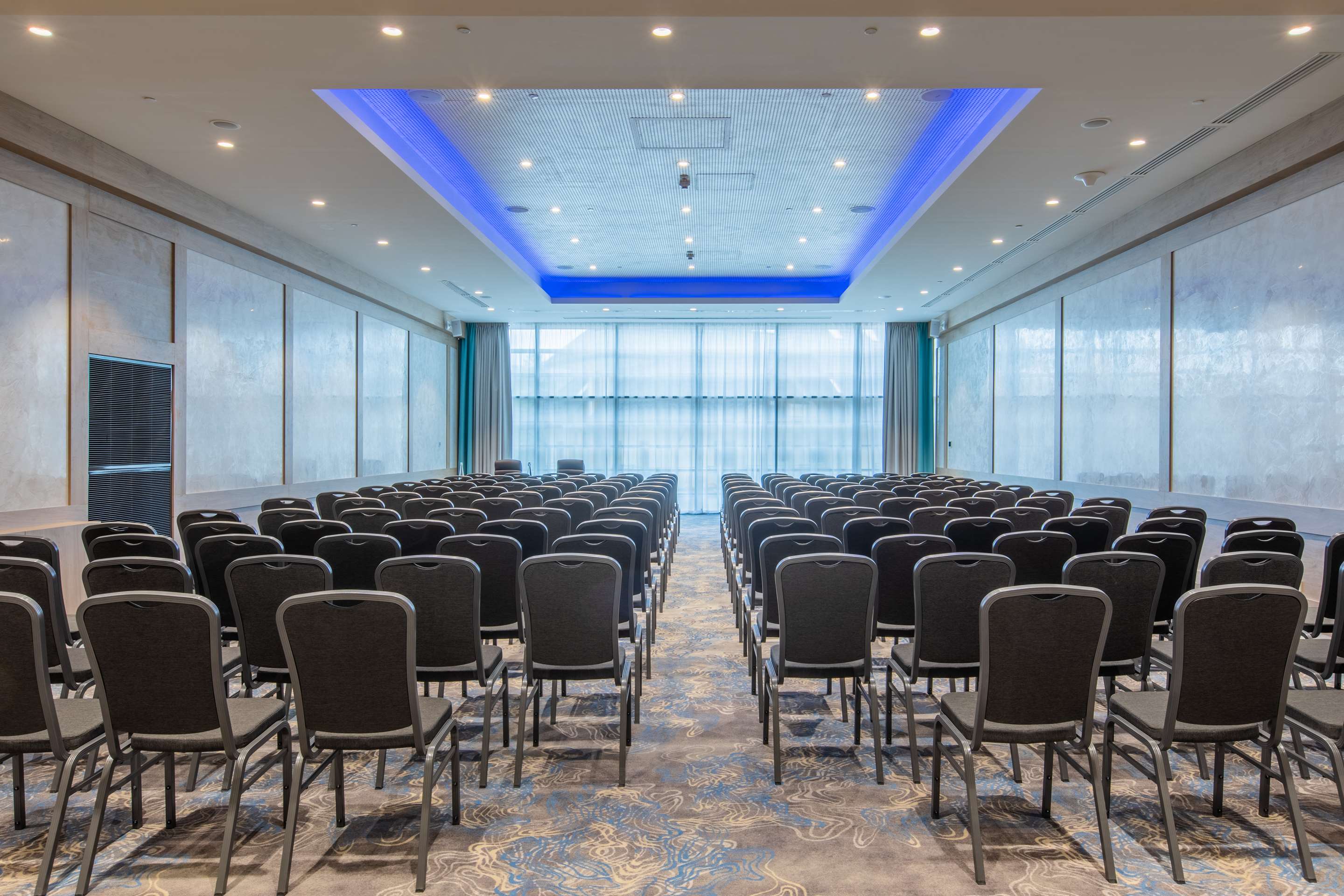 Radisson Blu Hotel and Residences, Zakopane - Rysy and Granaty with theater setup