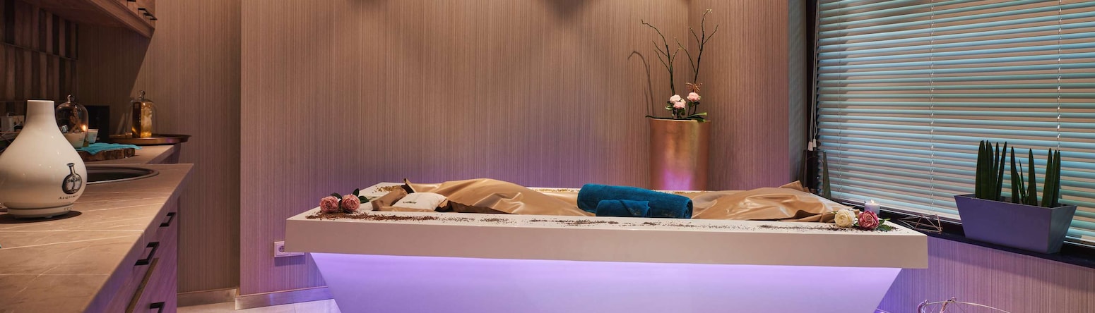 Radisson Blu Hotel & Residences, Zakopane - Softpack massage bed