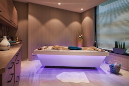 Radisson Blu Hotel & Residences, Zakopane - Softpack massage bed
