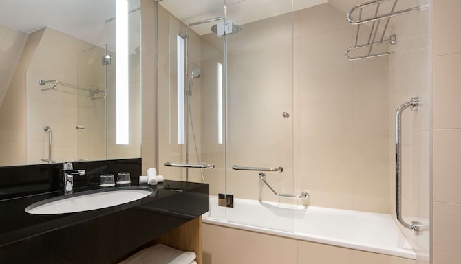 Radisson Blu Hotel & Residences, Zakopane - حمام الجناح