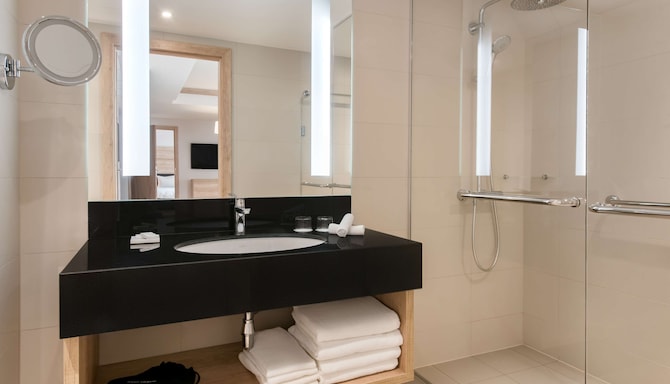 Radisson Blu Hotel & Residences, Zakopane - حمام الجناح